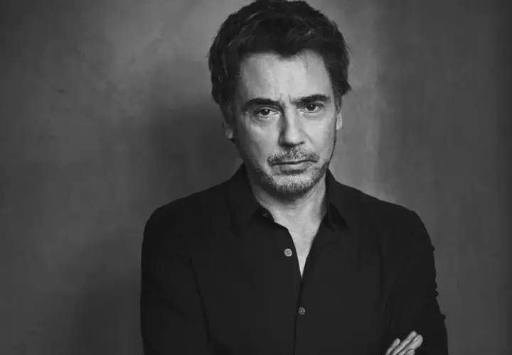 Jak dotlenił muzykę elektroniczną Jean-Michel Jarre i jego wpływ