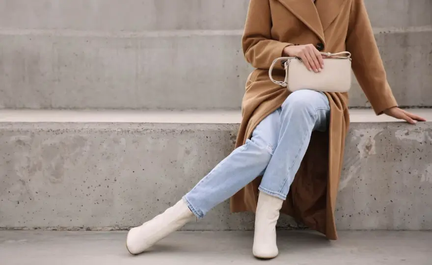 Torebka w stylu lat 90 – odkryj modne modele i najważniejsze trendy