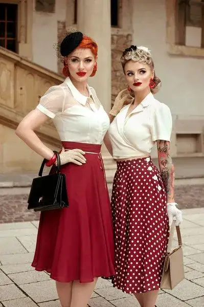 Zdjęcie Co to styl vintage? Odkryj jego cechy i jak go nosić w modzie